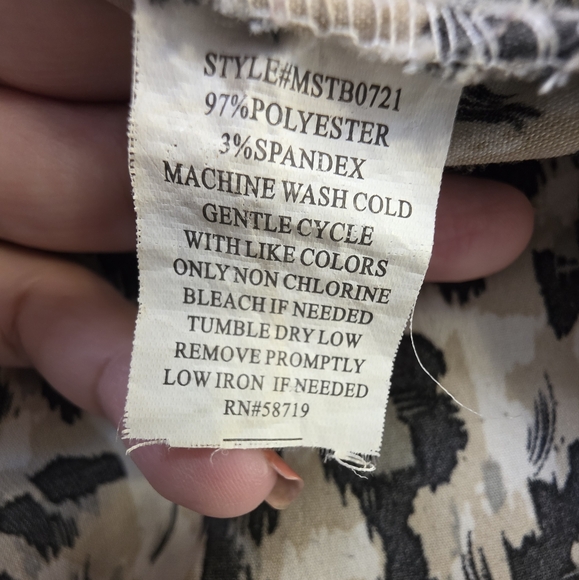 NY Collection Leopard Print Blouse Button-Up Utility Top 3/4 Roll Sleeves Large - Picture 10 of 11